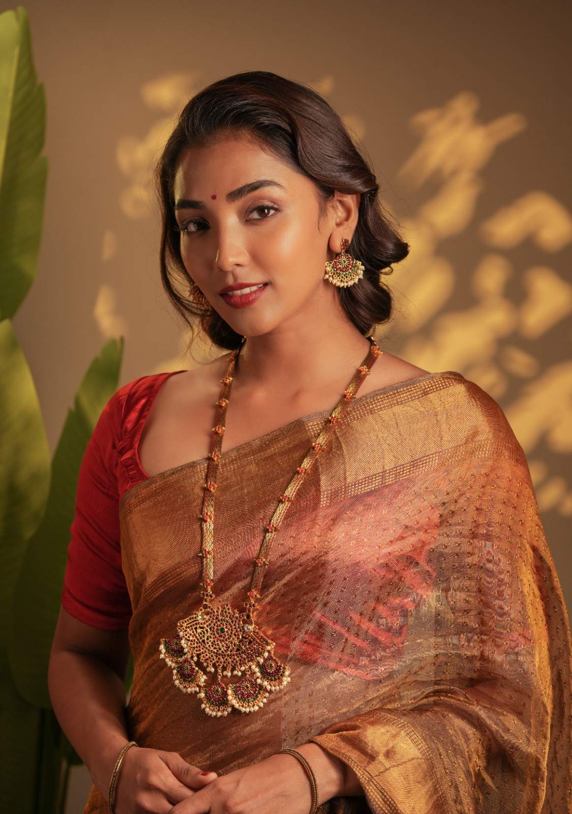 Temple Jewellery Necklace Set with Brown Brocade and 5 Pendants