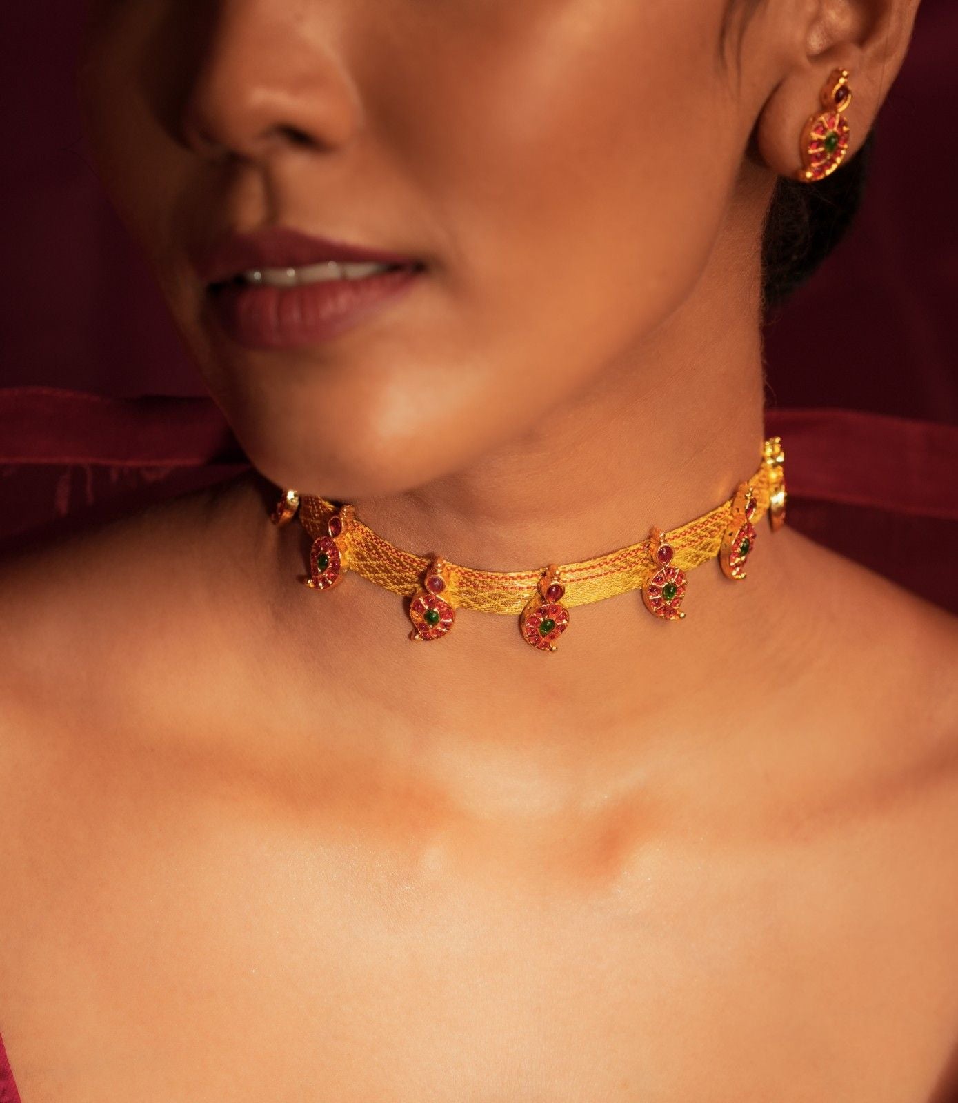 Temple Choker with Brocade - Yellow