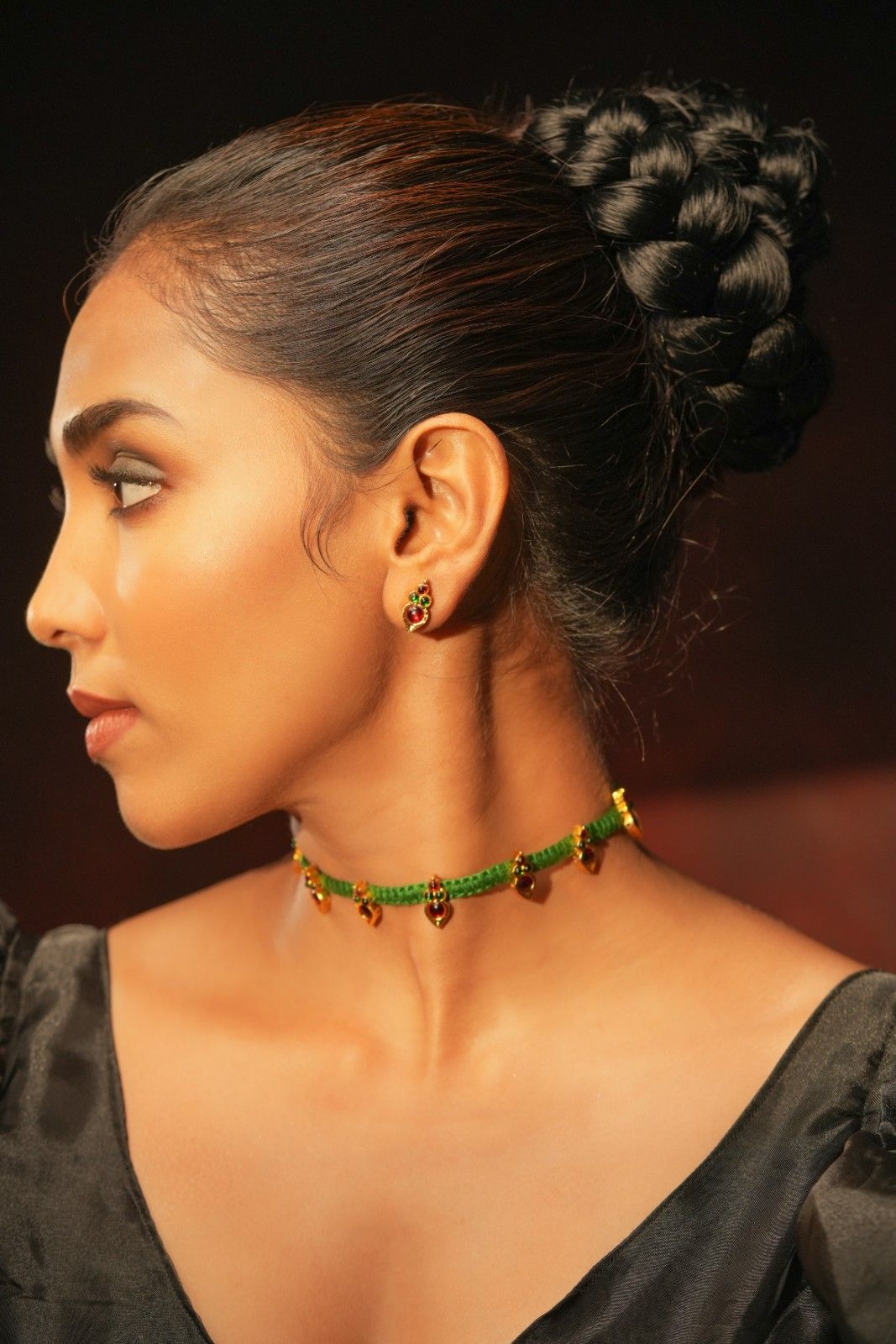 Temple Green Choker with Manga Motif